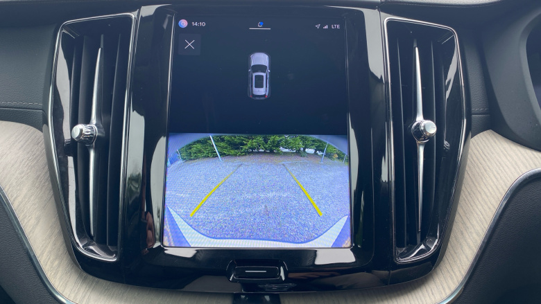 Volvo Xc60 2.0 B5P Inscription 5dr AWD Geartronic Petrol Estate